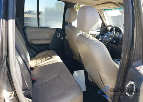 2003 Jeep Liberty Limited Edition from USA, damaged, VIN 1J8GL58K03W673437